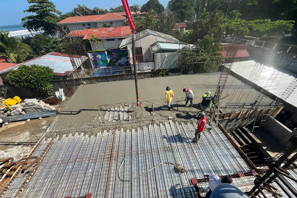 Chorrea de la losa del segundo piso con bomba