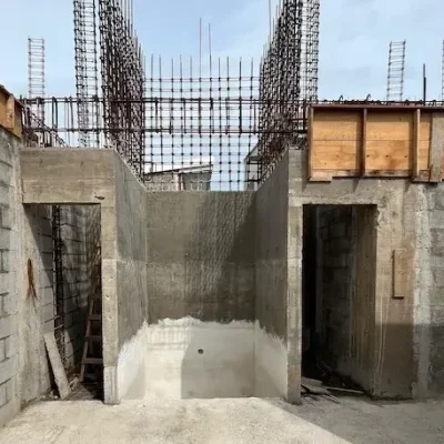 Reinforced concrete wall with steel rebar under construction